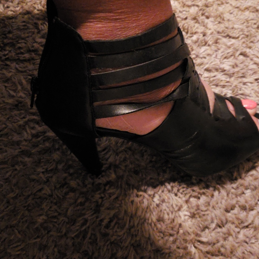 🖤Black heels, FINAL PRICE FIRM!!!!!!💥💥💥💥💥💥